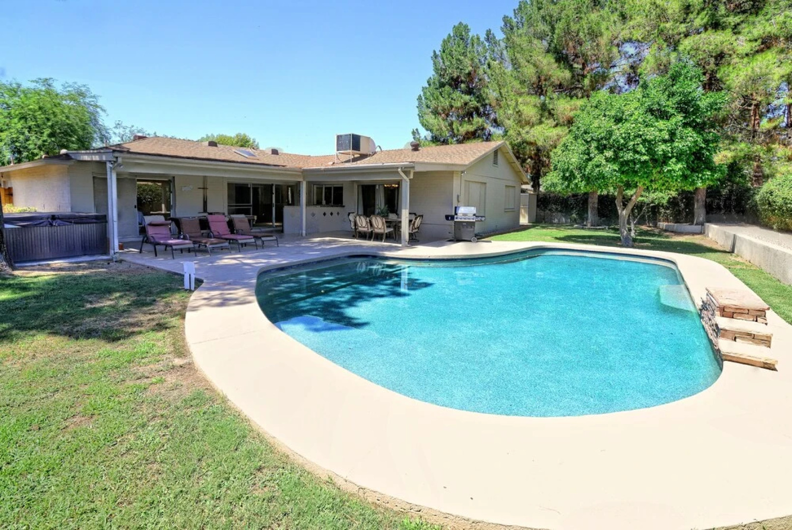 Just Listed! Kierland Home w Htd Pool and Hot tub