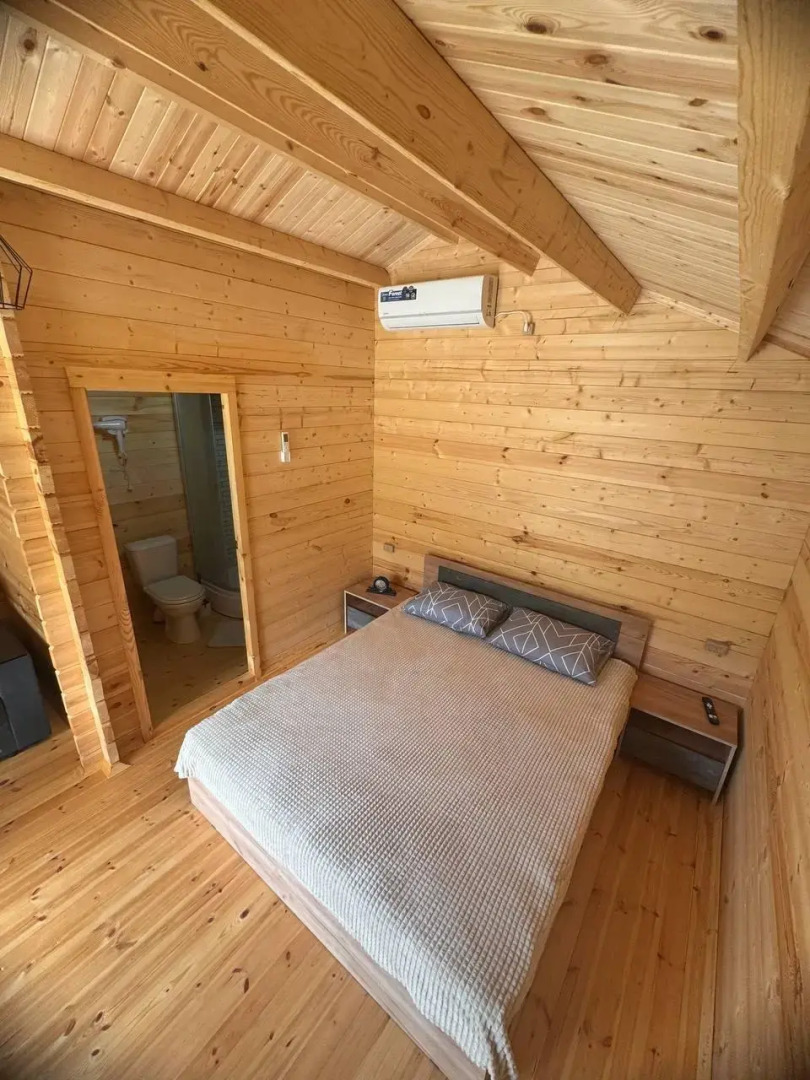 Гостевые коттеджи Leon (Леон)