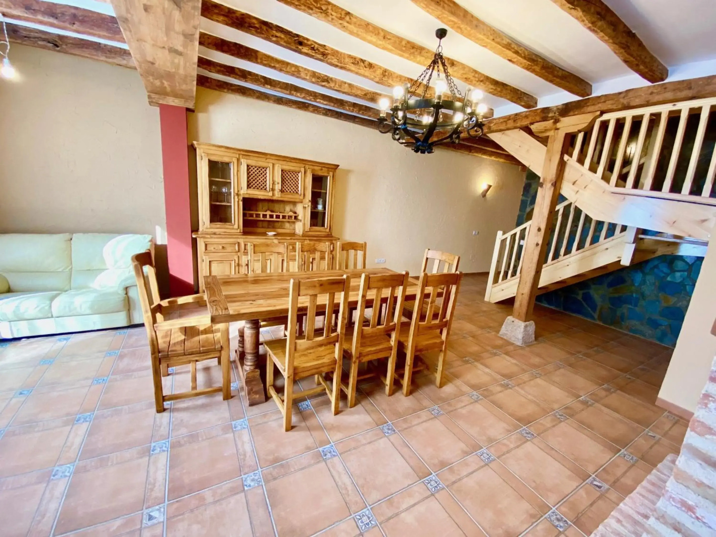 La Parada de Jimena-Casa rústica rodeada de bodegas en Rueda