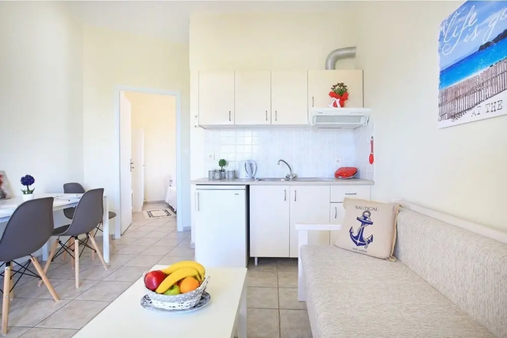 Konstantia Apartment- relax in beachfront