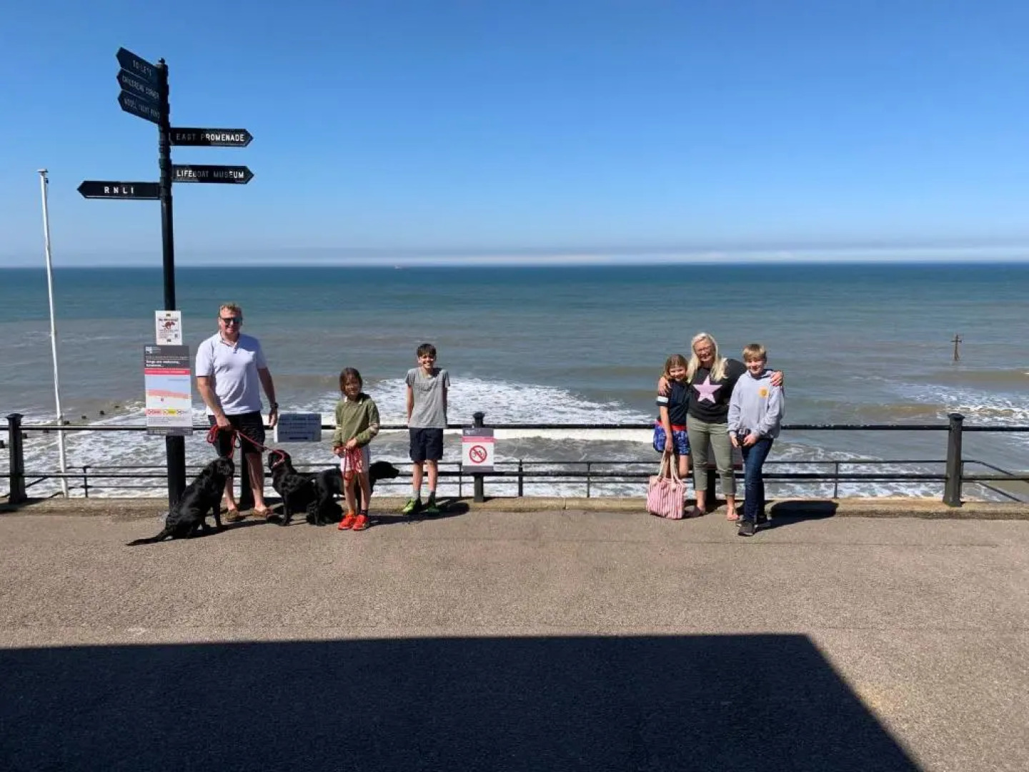 Luxury 5 bed cottage next to the sea in Sheringham - dog friendly!