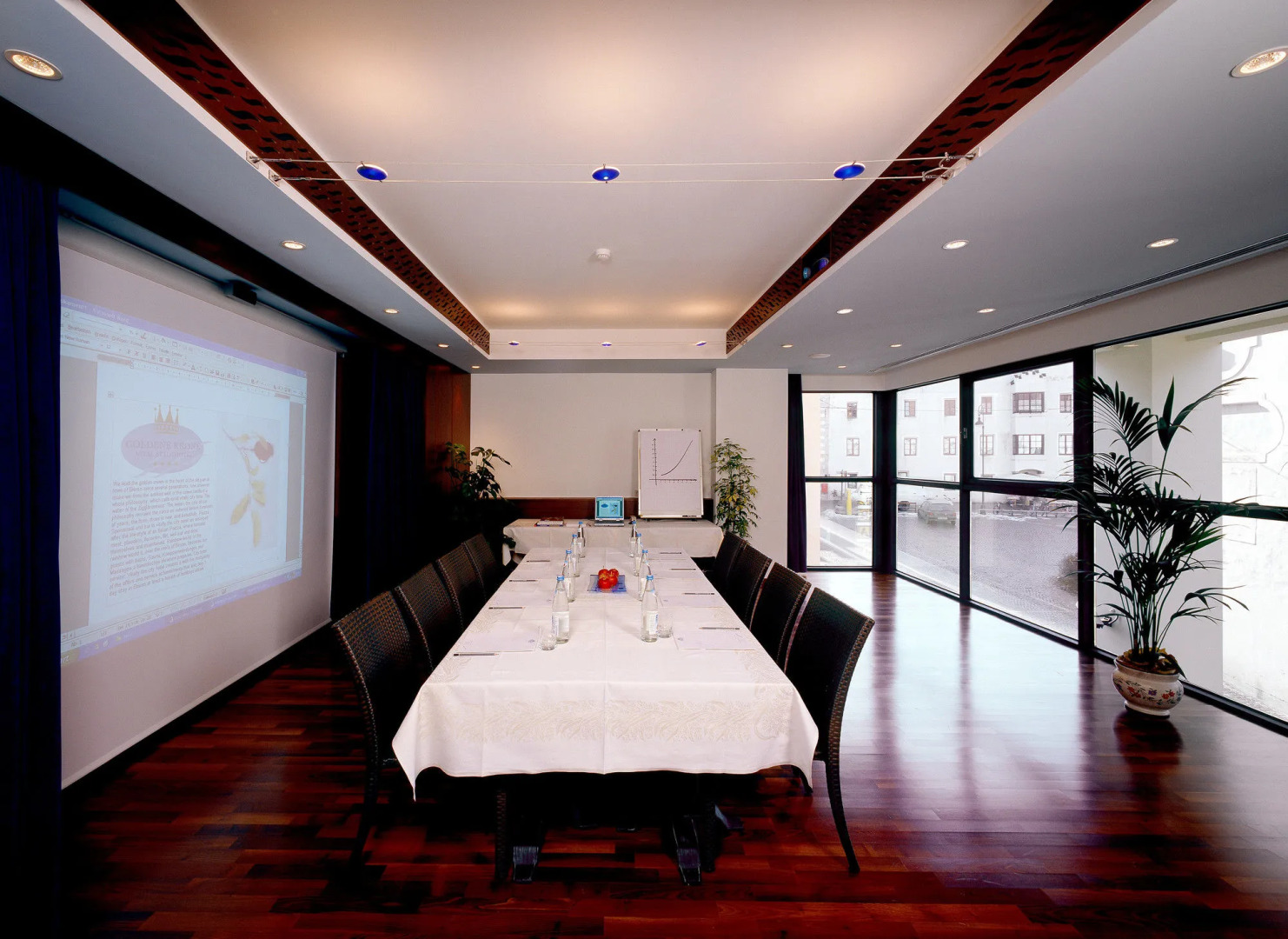 Hotel KRONE - eat, drink, stay