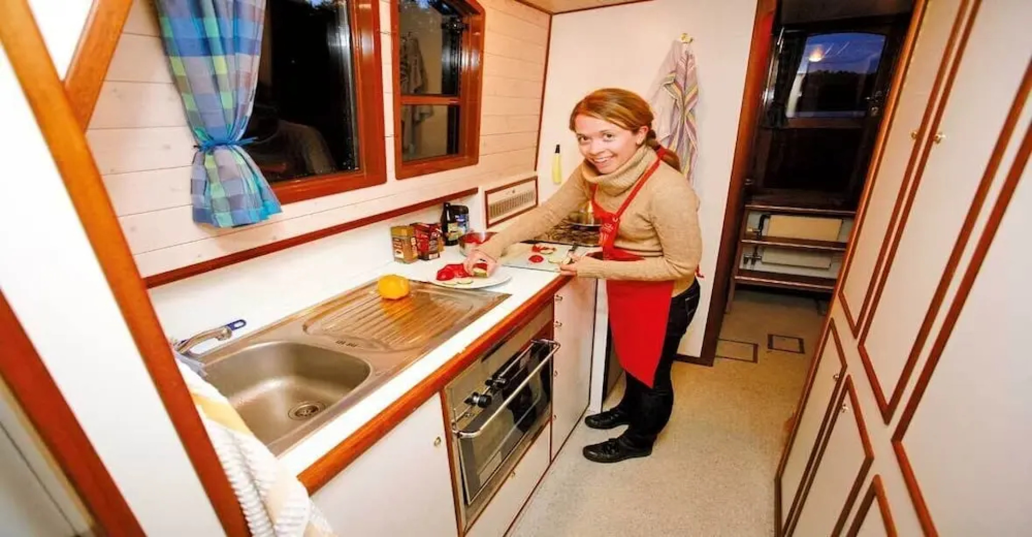 Boats & Yachts at Zehdenick Harbor by Kuhnle‑Tours