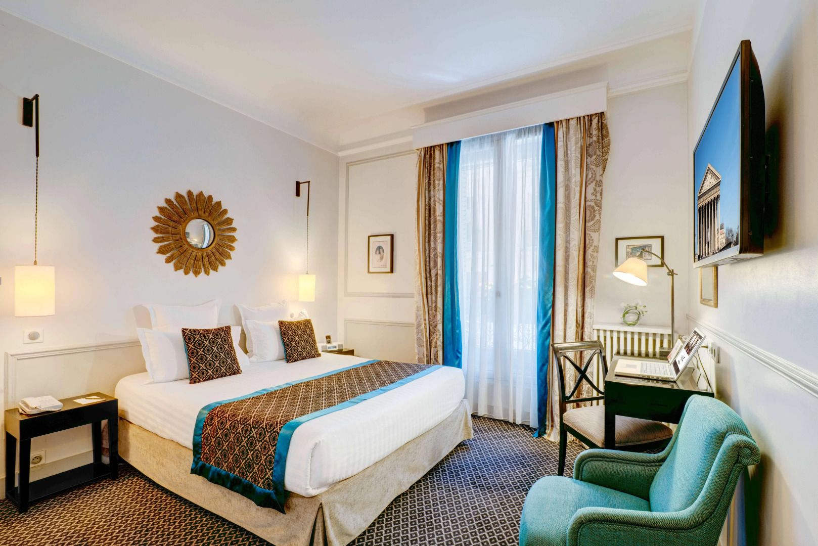 Hôtel Bradford Elysées – Astotel