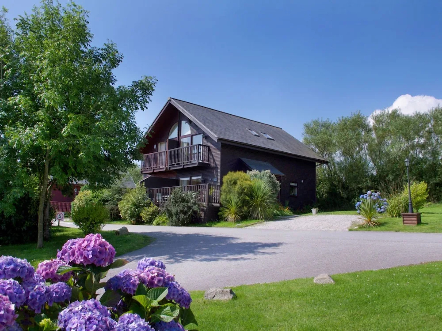 Cosy Holiday Home in Saint Columb With Garden