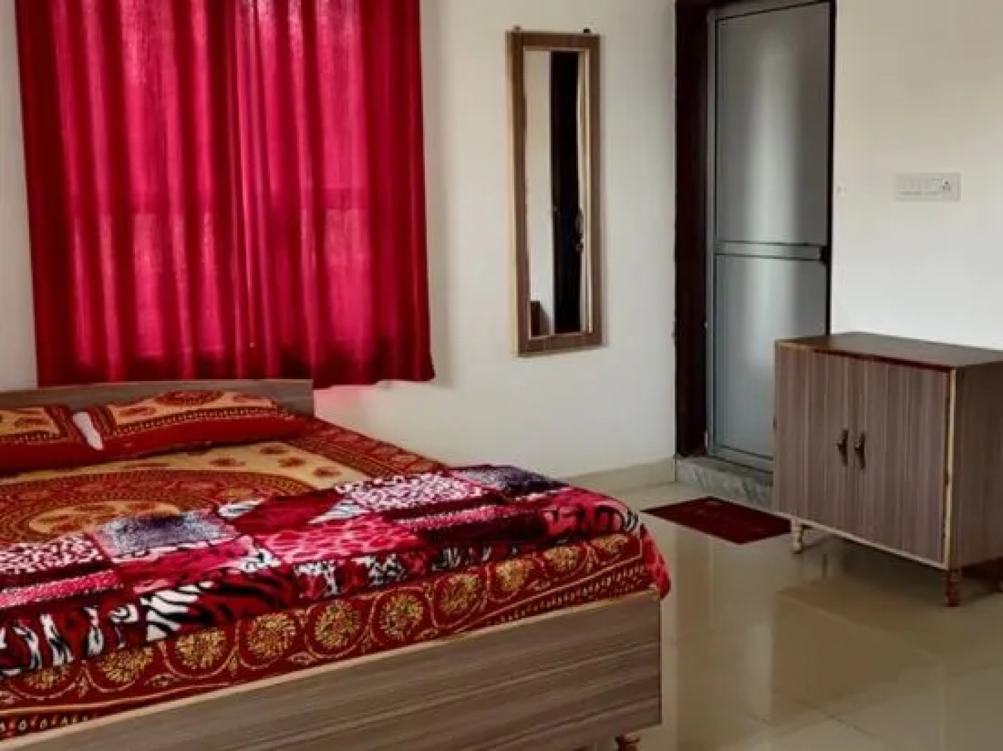 Hotel and Rooms (Hotel Shiv vilas)