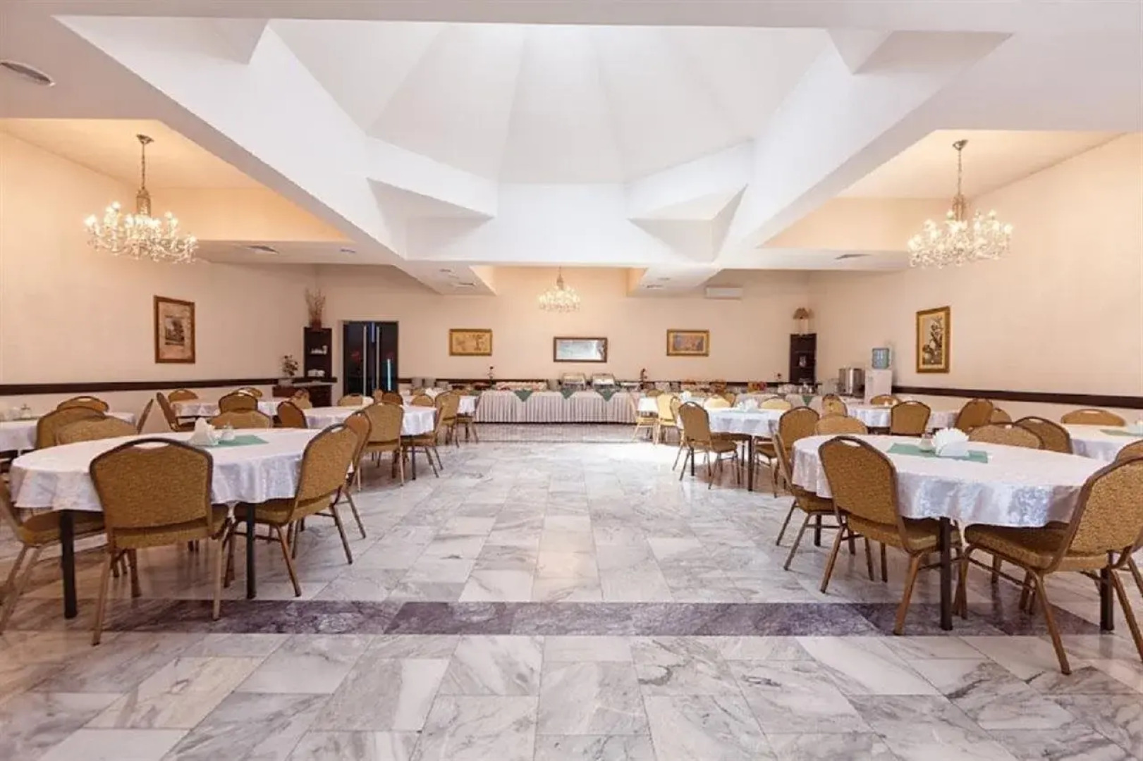 Гостиница Regineh