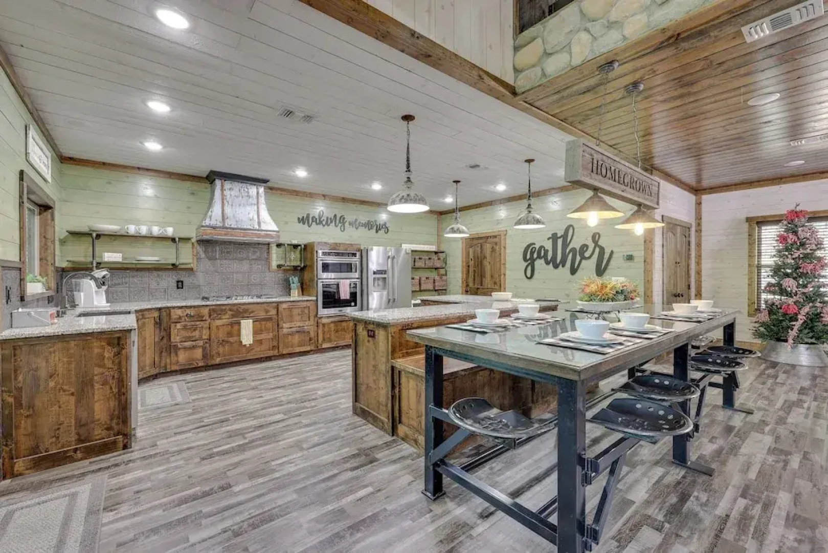 Gorgeous Broken Bow Family Home w/ Private Hot Tub