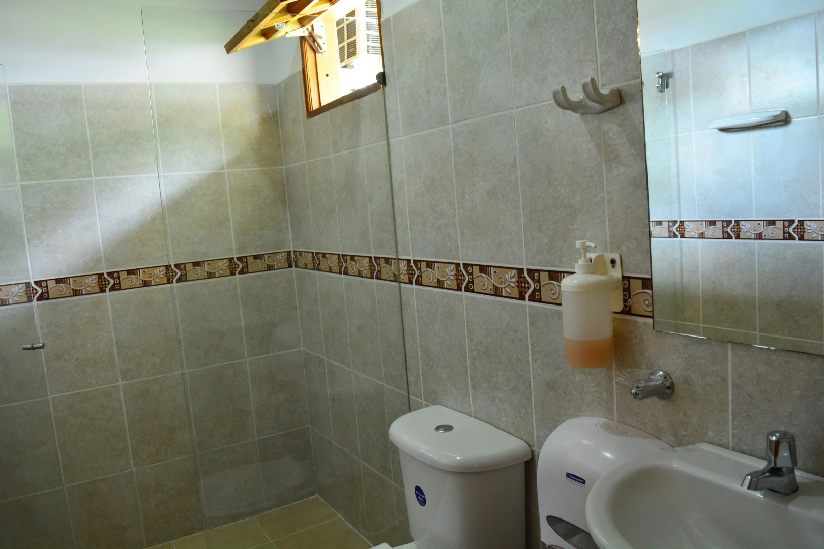 Hostal Valle De Las Camelias