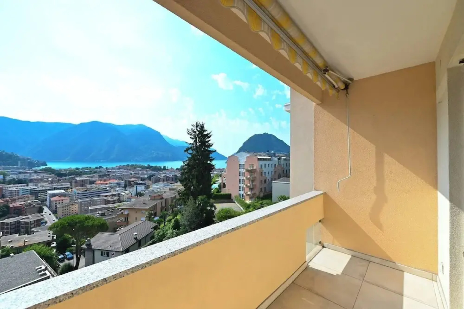 Lugano's Hills Lake View