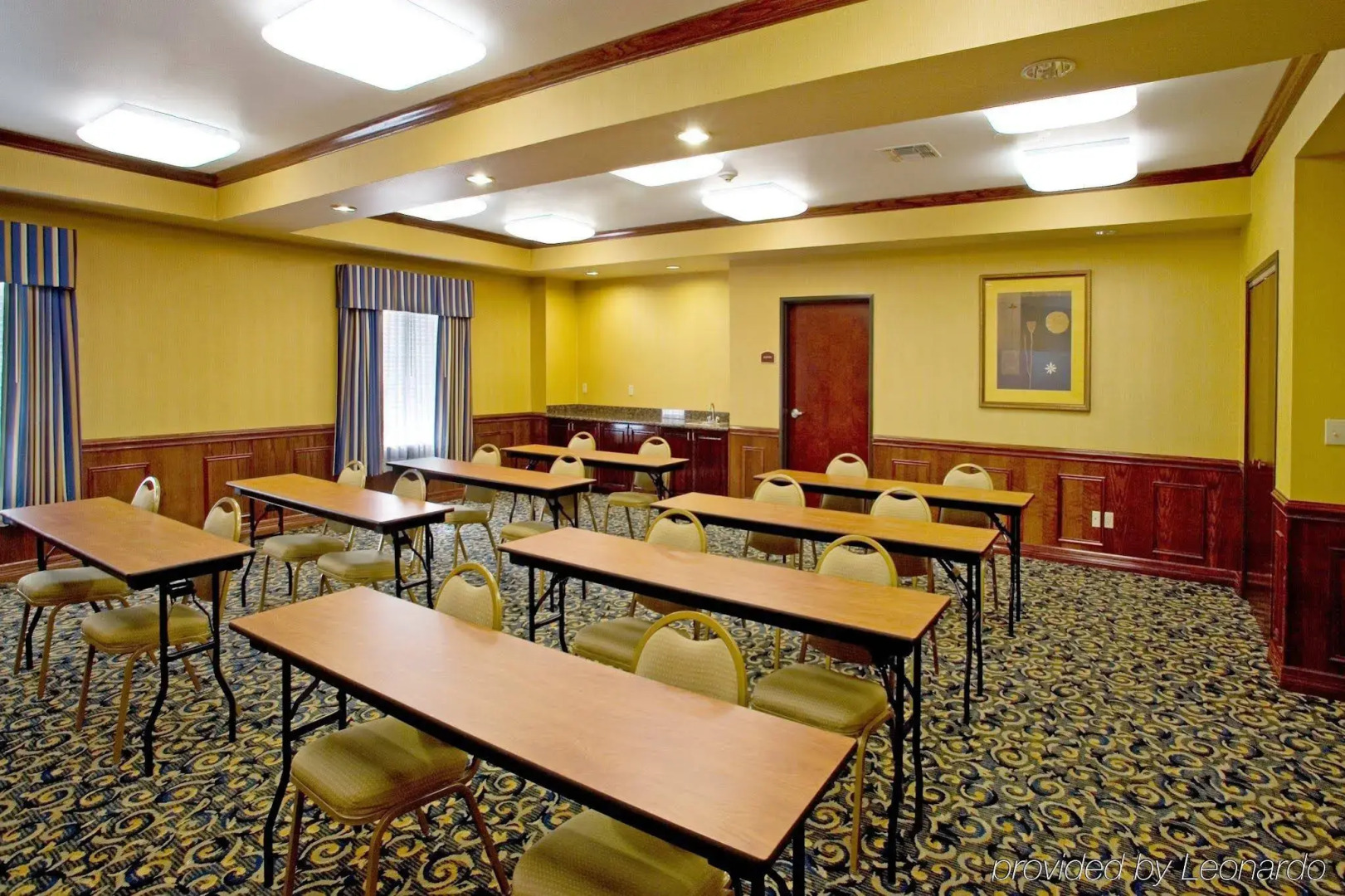 Holiday Inn Express Hotel and Suites Falfurrias