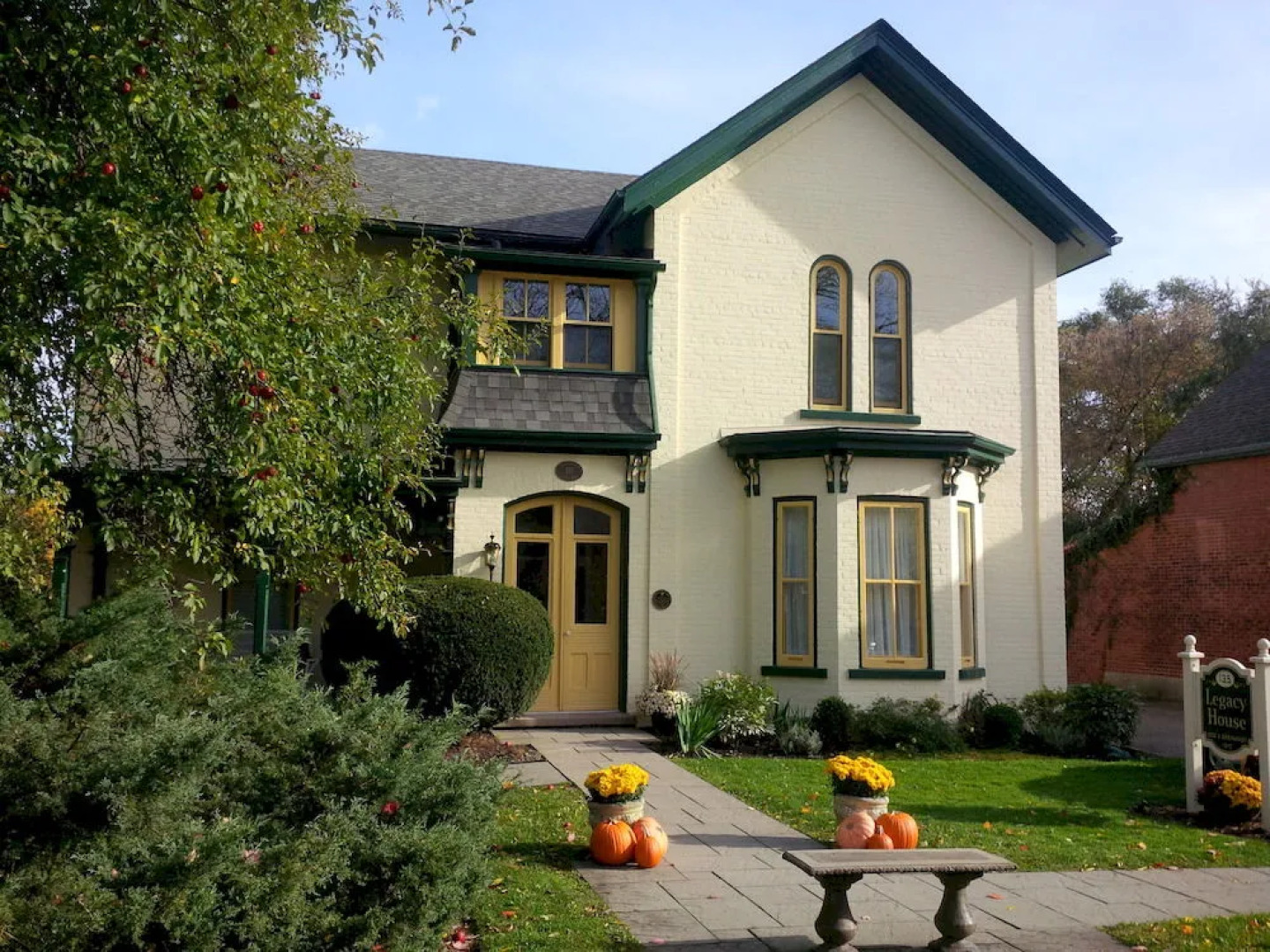 Legacy House Bed and Breakfast