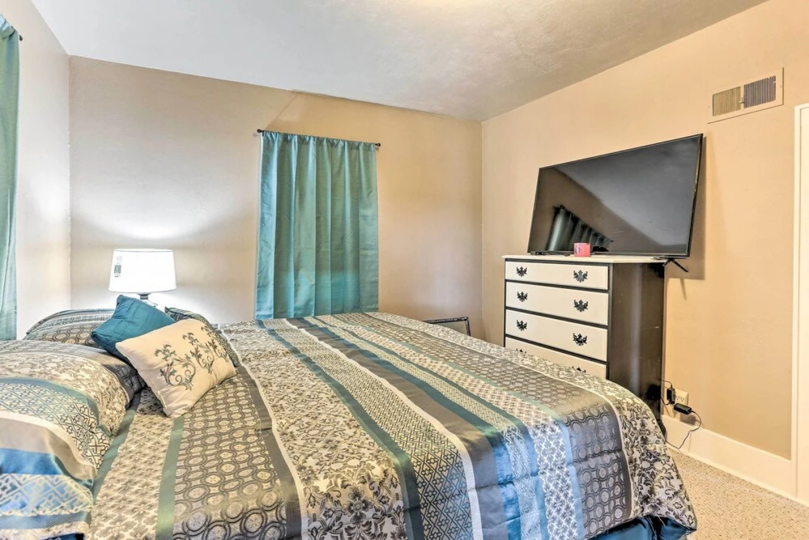 Dog-friendly SD Retreat ~ 4 Mi to Deadwood!