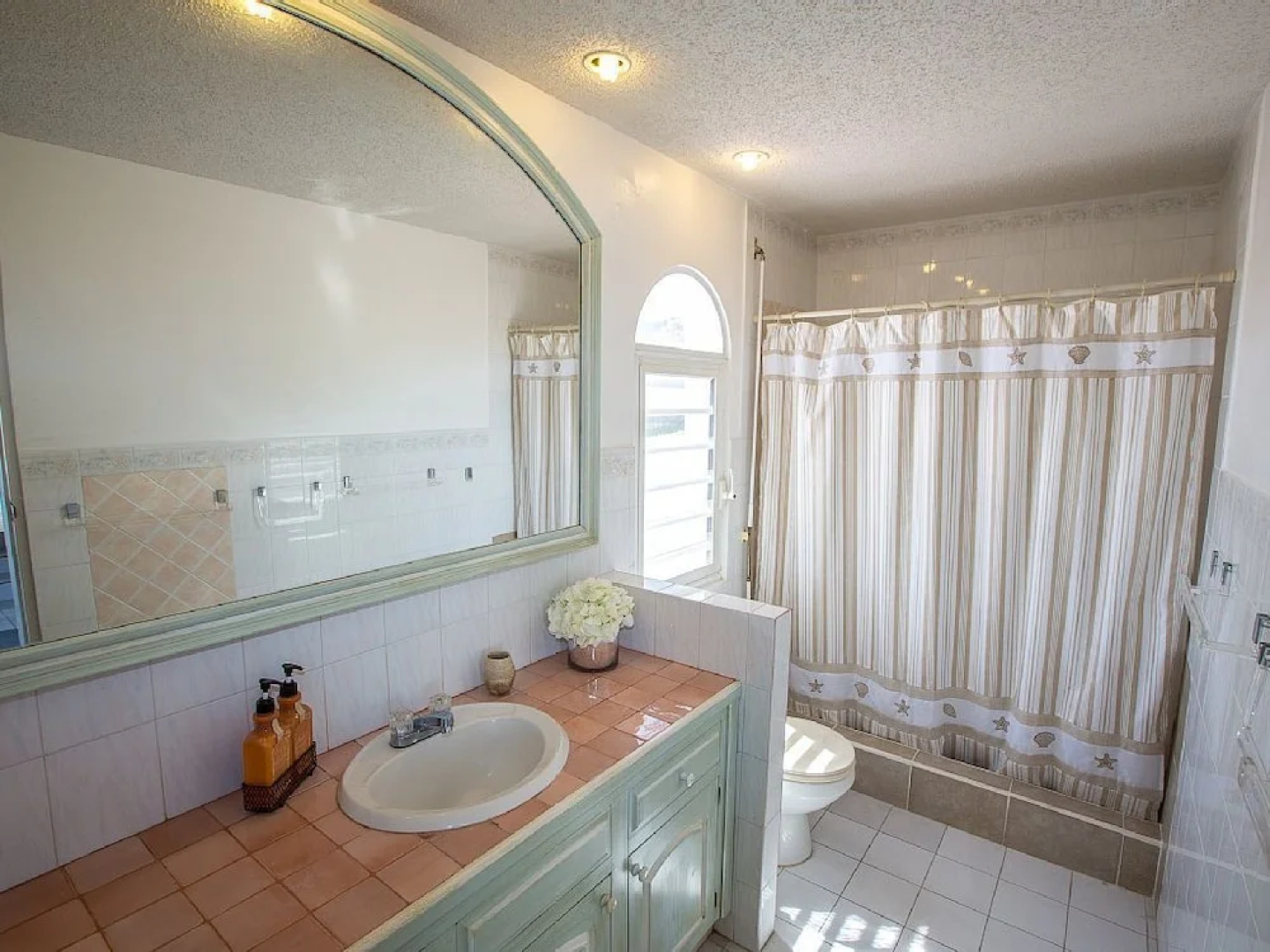 Beachfront Villa FantaSea
