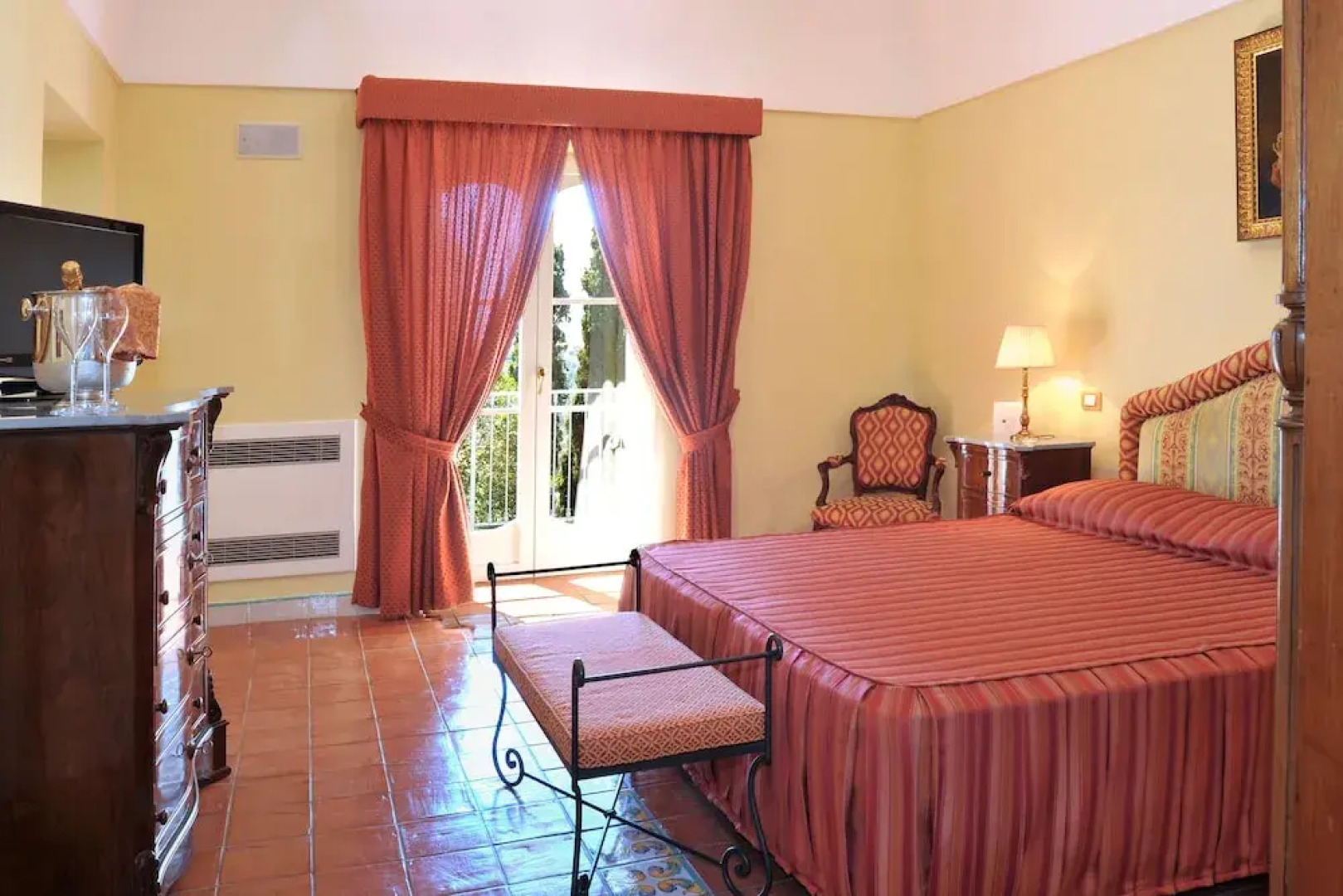 Elegant Sorrento Coast Villa with Pool and Tennis Court