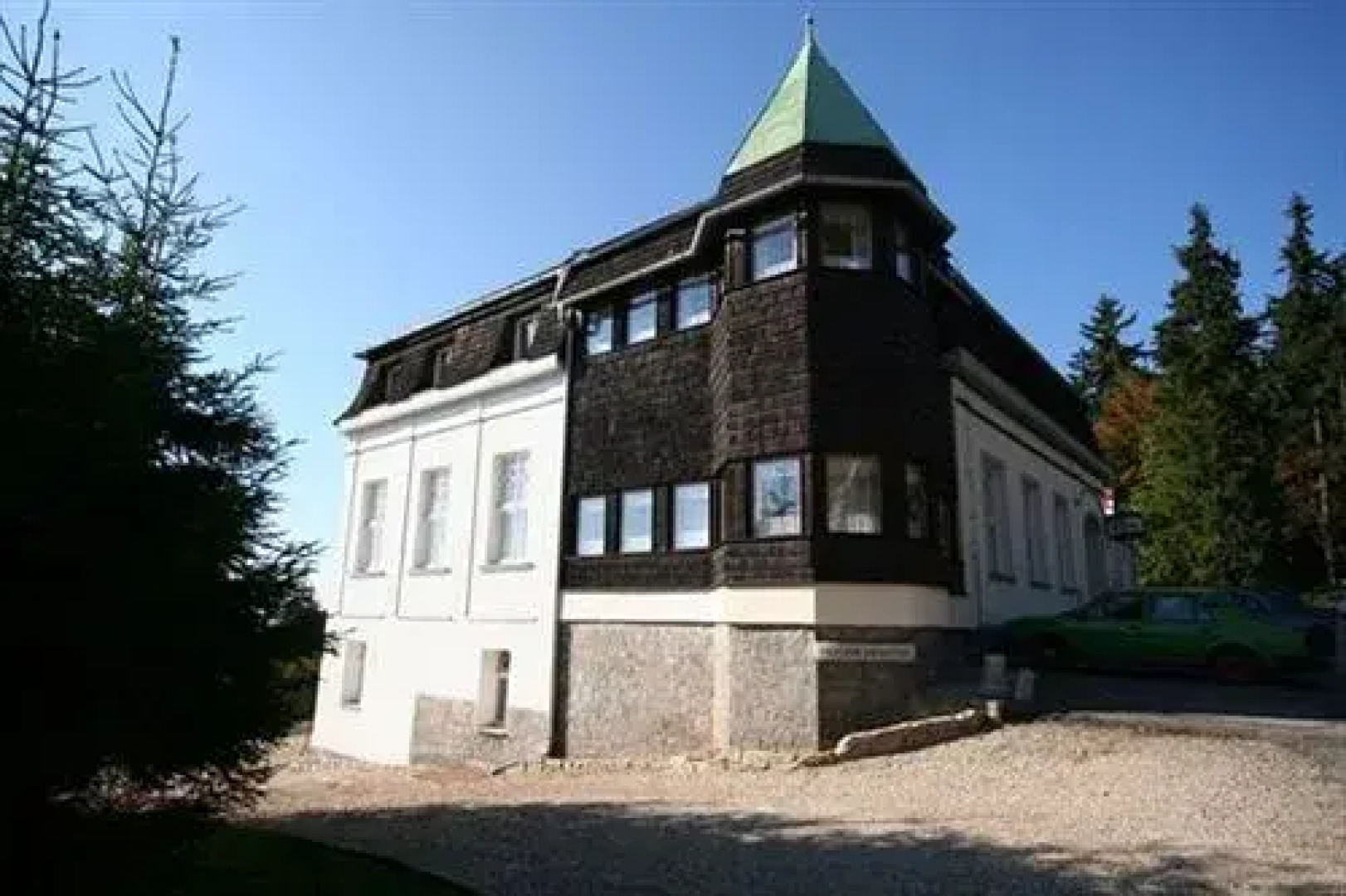 Hotel Zámeček Janovičky