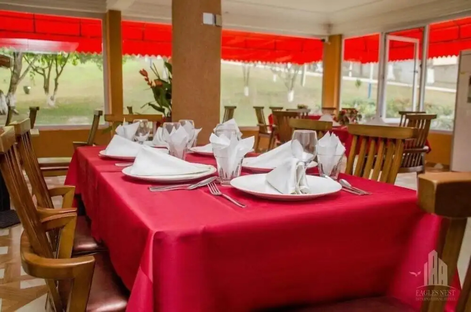 Eagles Nest In. Hotel