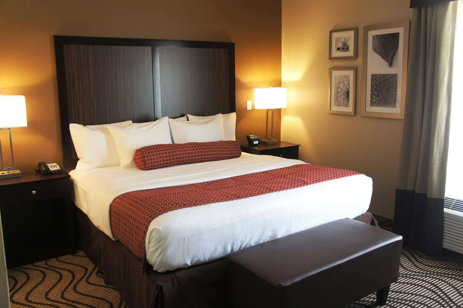 La Quinta Inn & Suites by Wyndham Gonzales LA