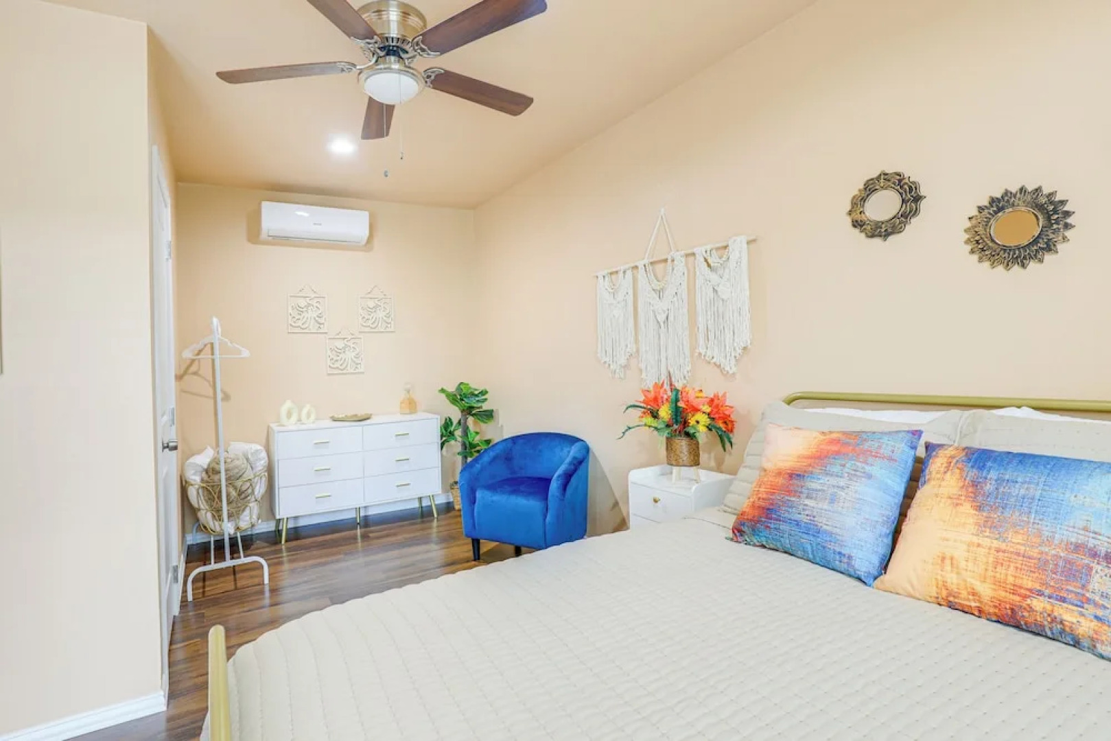 Seagoville Cottage w/ Yard - 15 Mi to Fair Park!