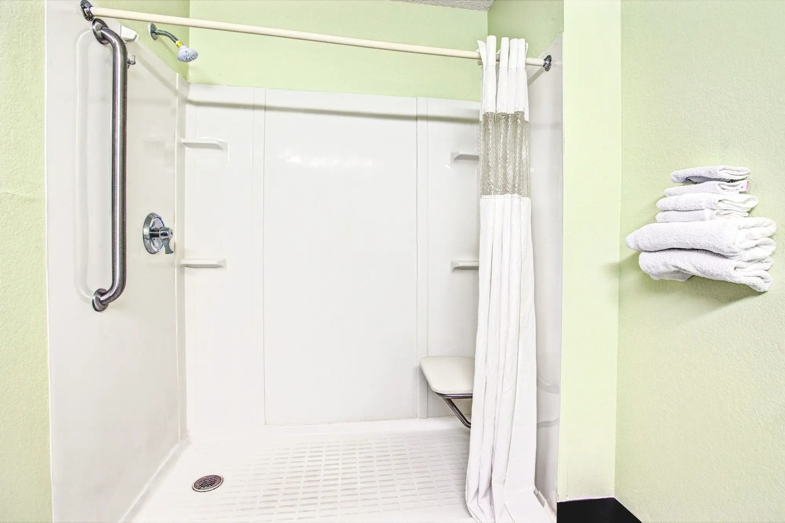 American Inn Suites Detroit Metro Airport