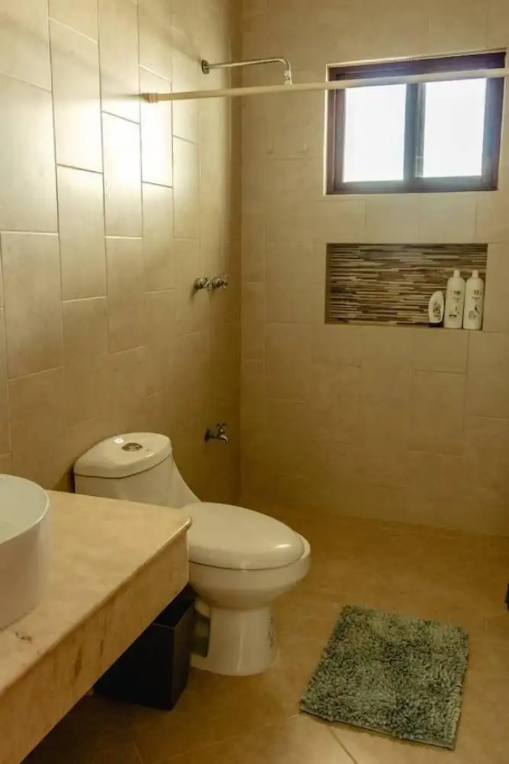 Brand NEW Condo for 6, 1 Block From the Beach, AC!