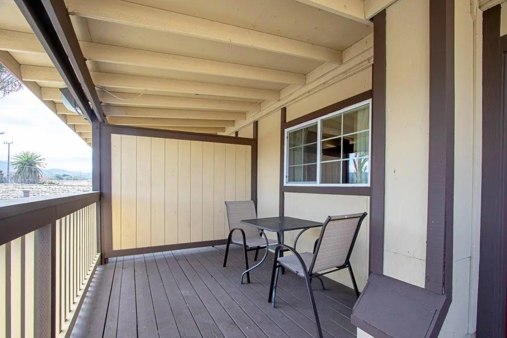 Red Roof Inn & Suites Monterey