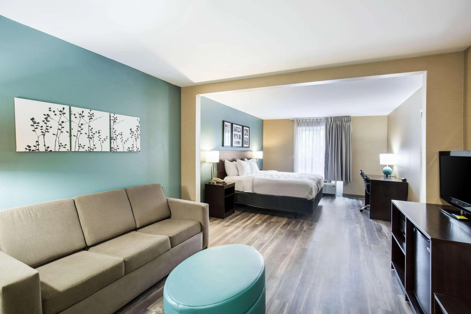 Sleep Inn & Suites Dunmore