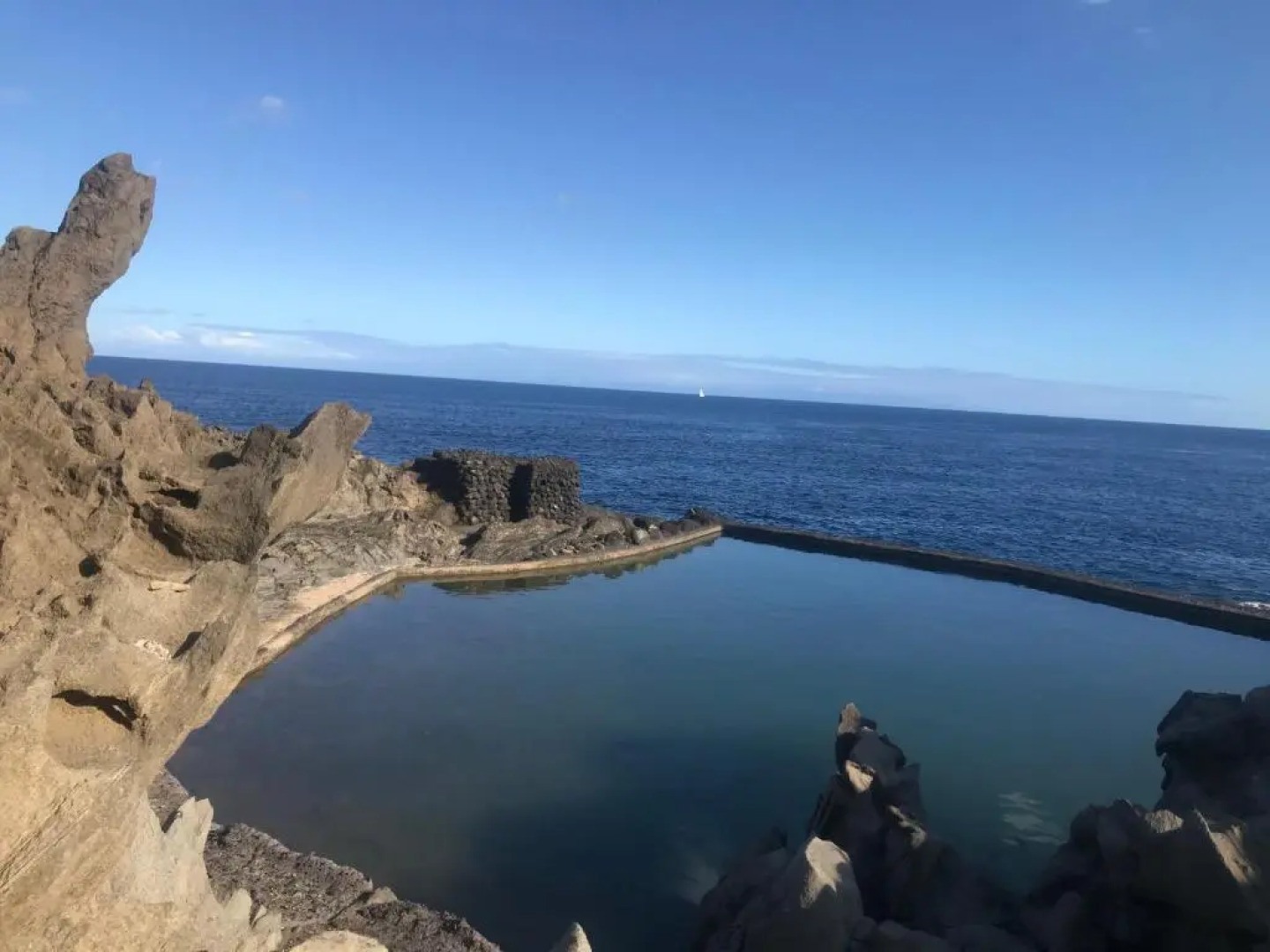 Exclusive Design Villa : 1080 m2, oceanfront, 2 swimming pools.