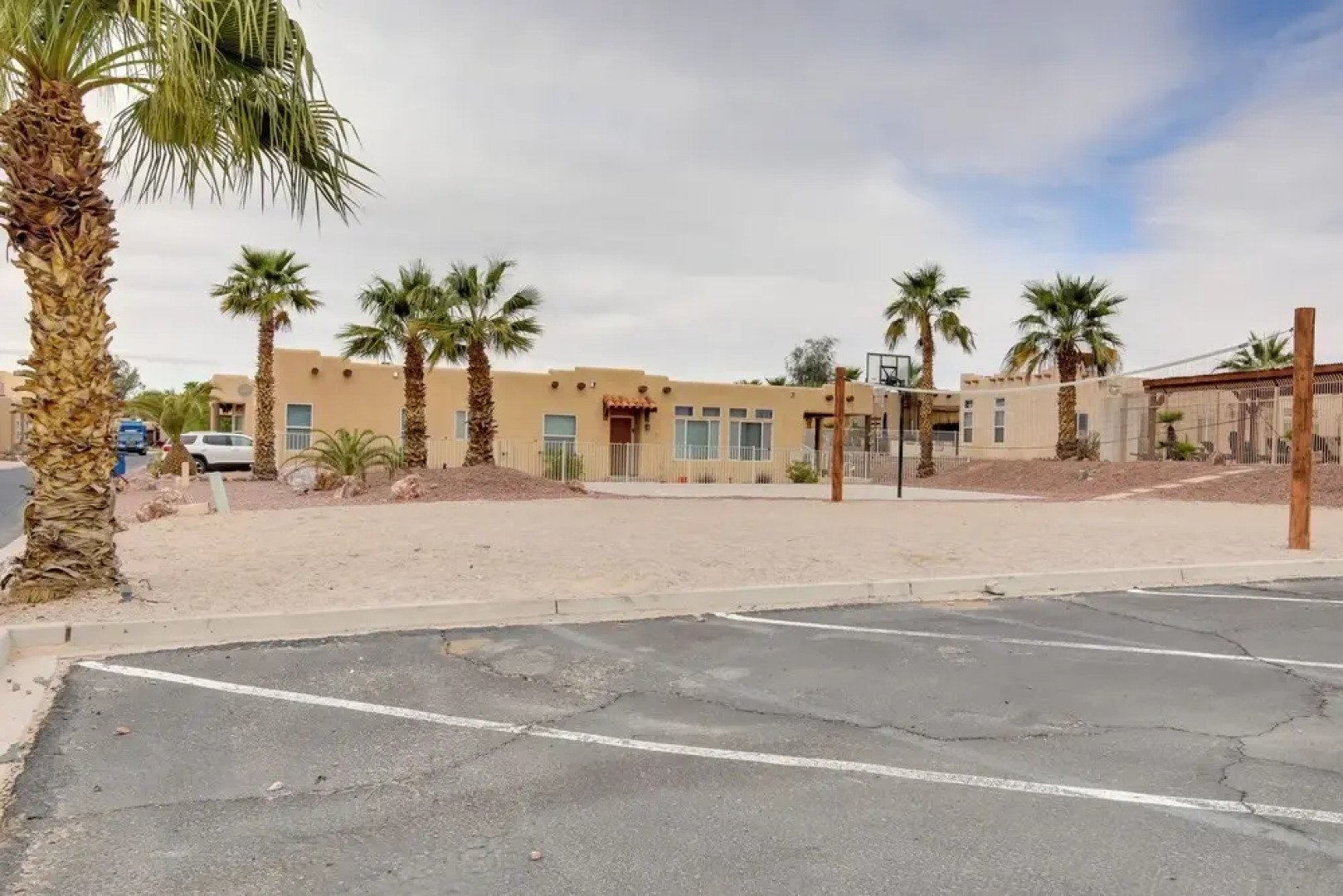 Walk to Colorado River: Needles Gem w/ Pool Access