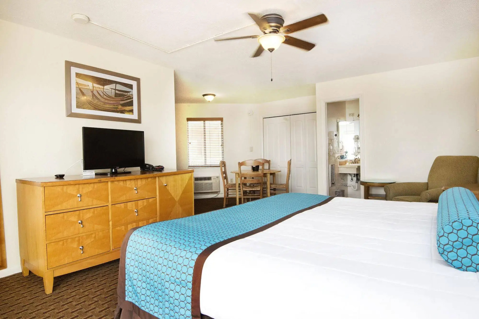 Ocean Club Treasure Island Hotel