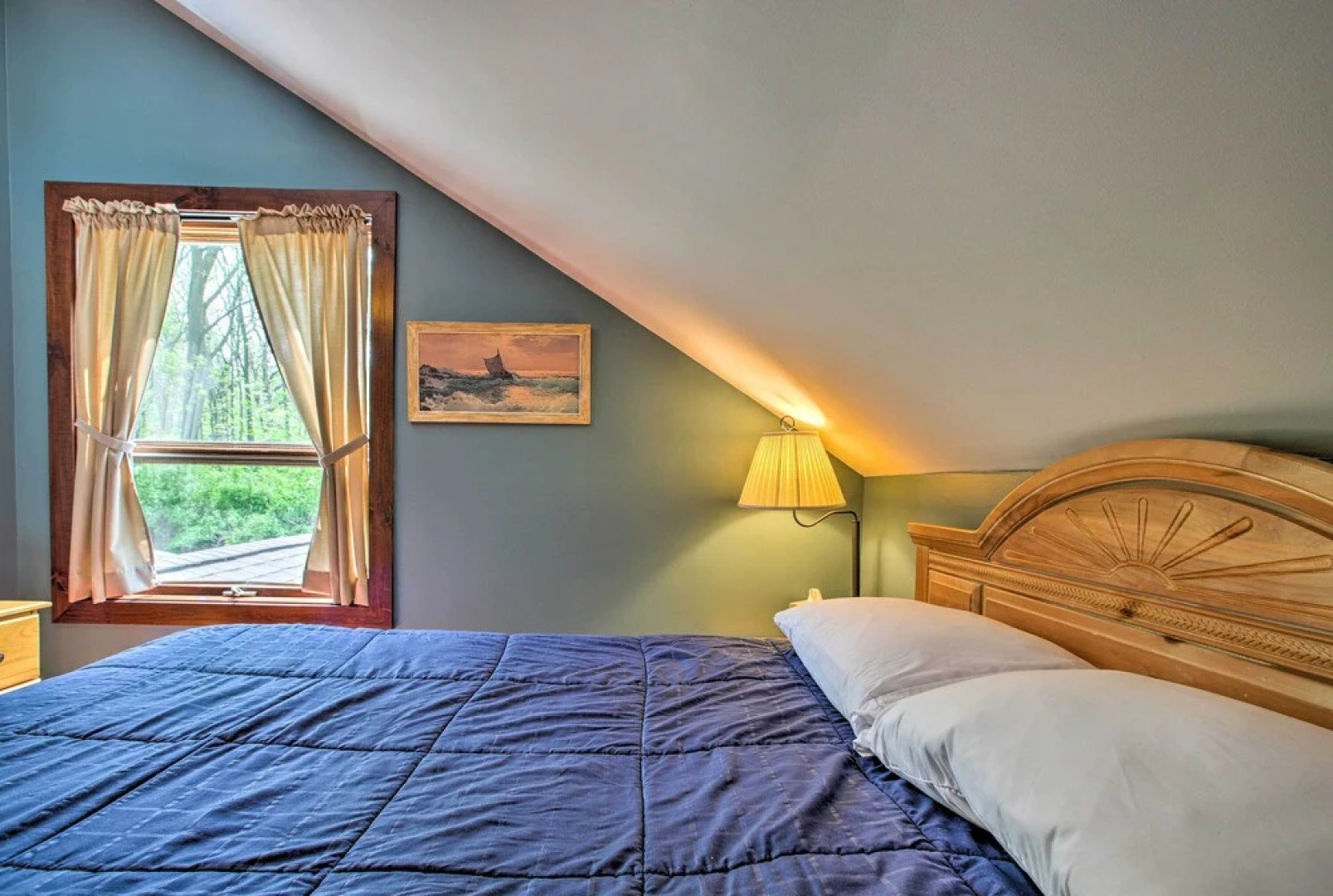 Waterfront Lake Koshkonong Home w/ Pier & Fire Pit