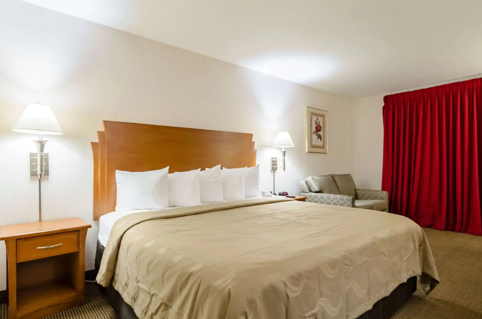 Sunflower Inn and Suites