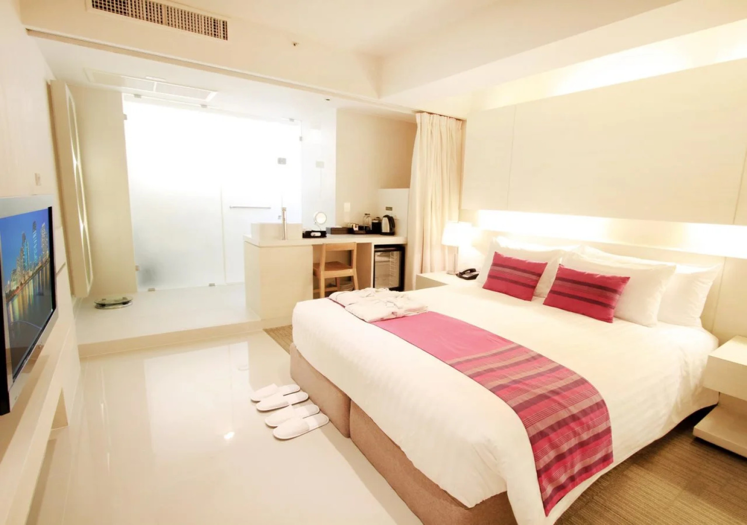 I Galleria Sukhumvit 13 (formerly D Varee Diva Hiptique)