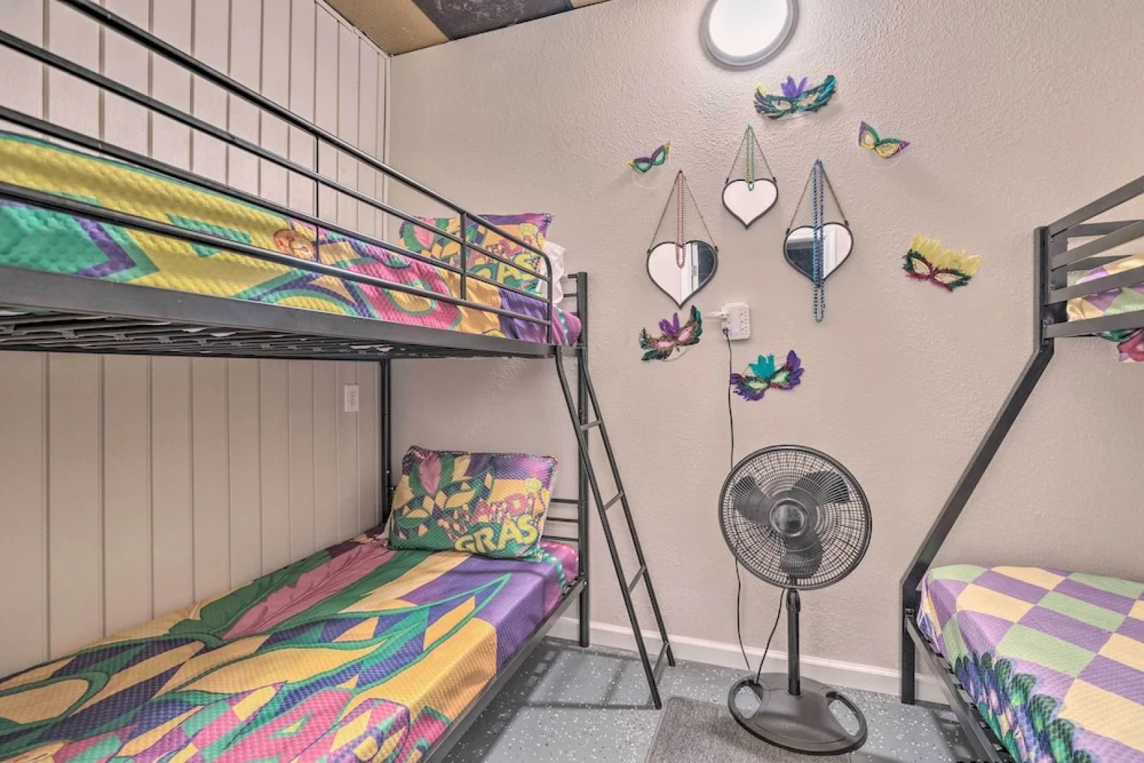 'the Float Yard' Pensacola Home w/ Pool Table