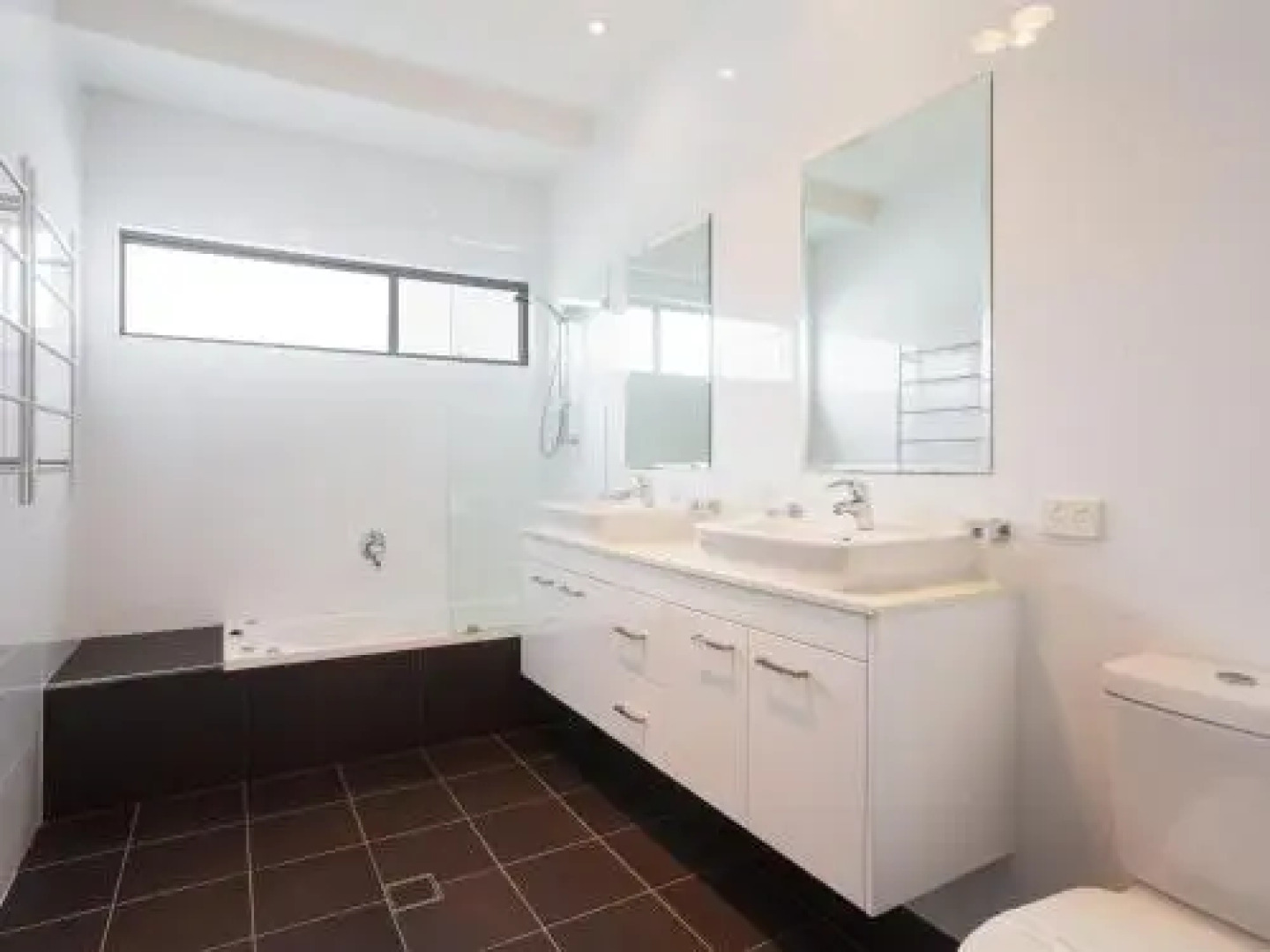 7 Judith Street - Stunning Duplex With Ducted Air