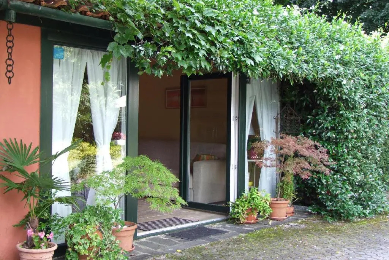 Monolocale in casa con giardino