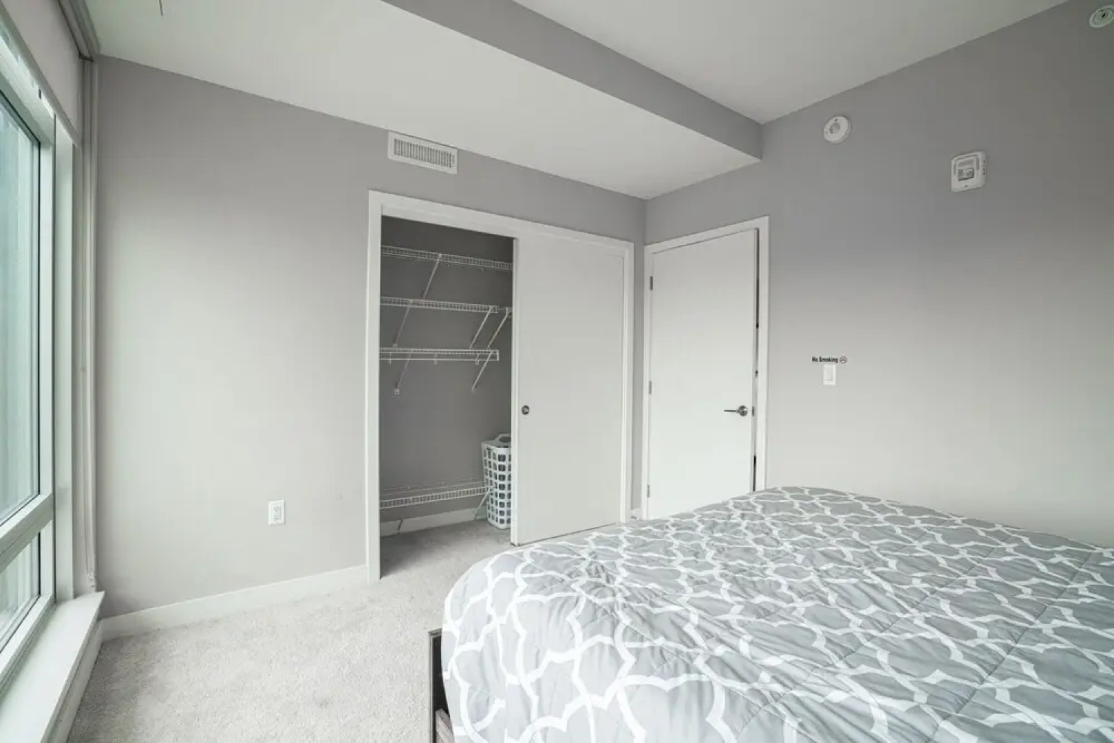 One Bedroom apartment near waterfront in a brand new building 1 Apts by RedAwning