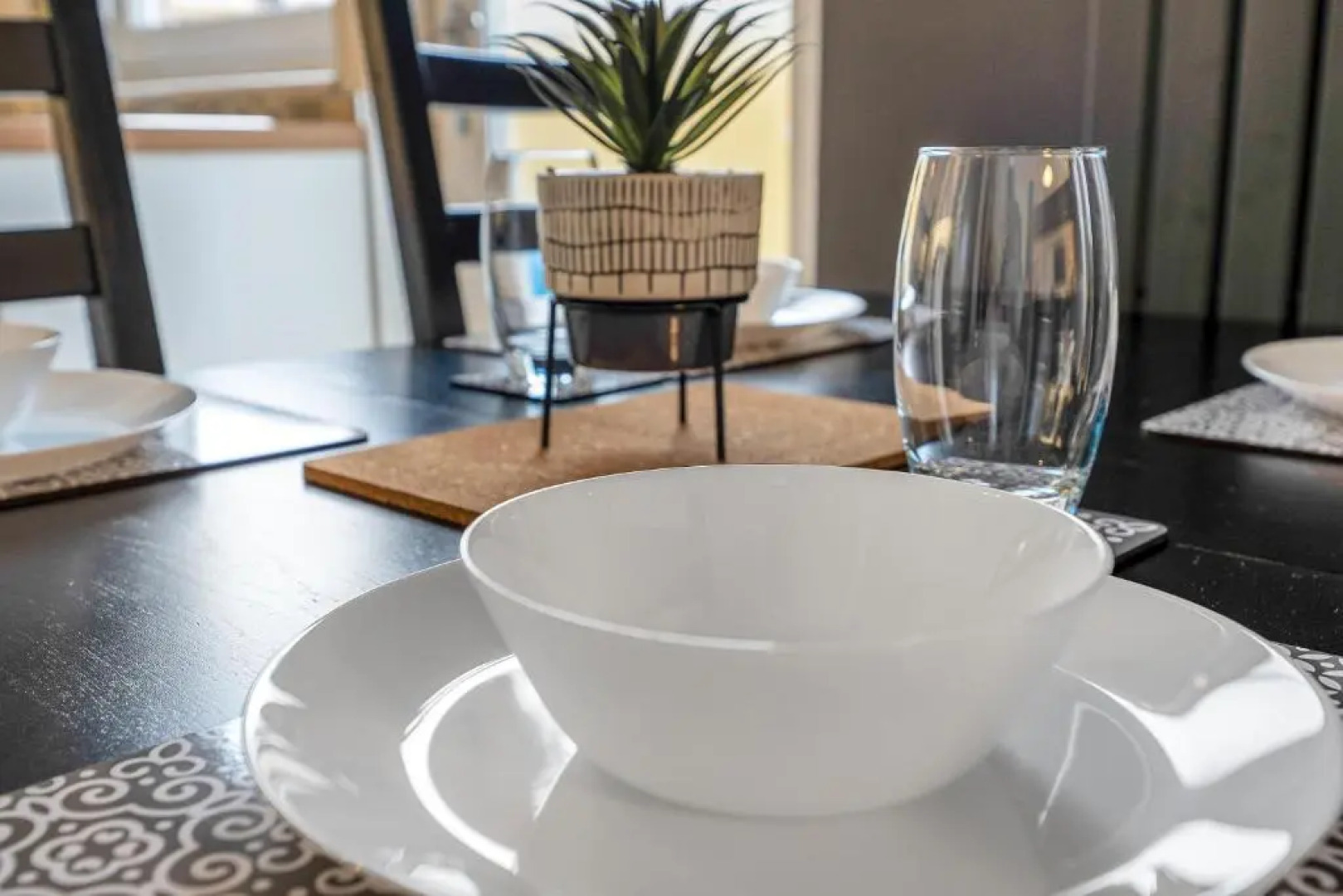 Cheerful Stays - Livingston - 4 Bedroom 3 Bath Home