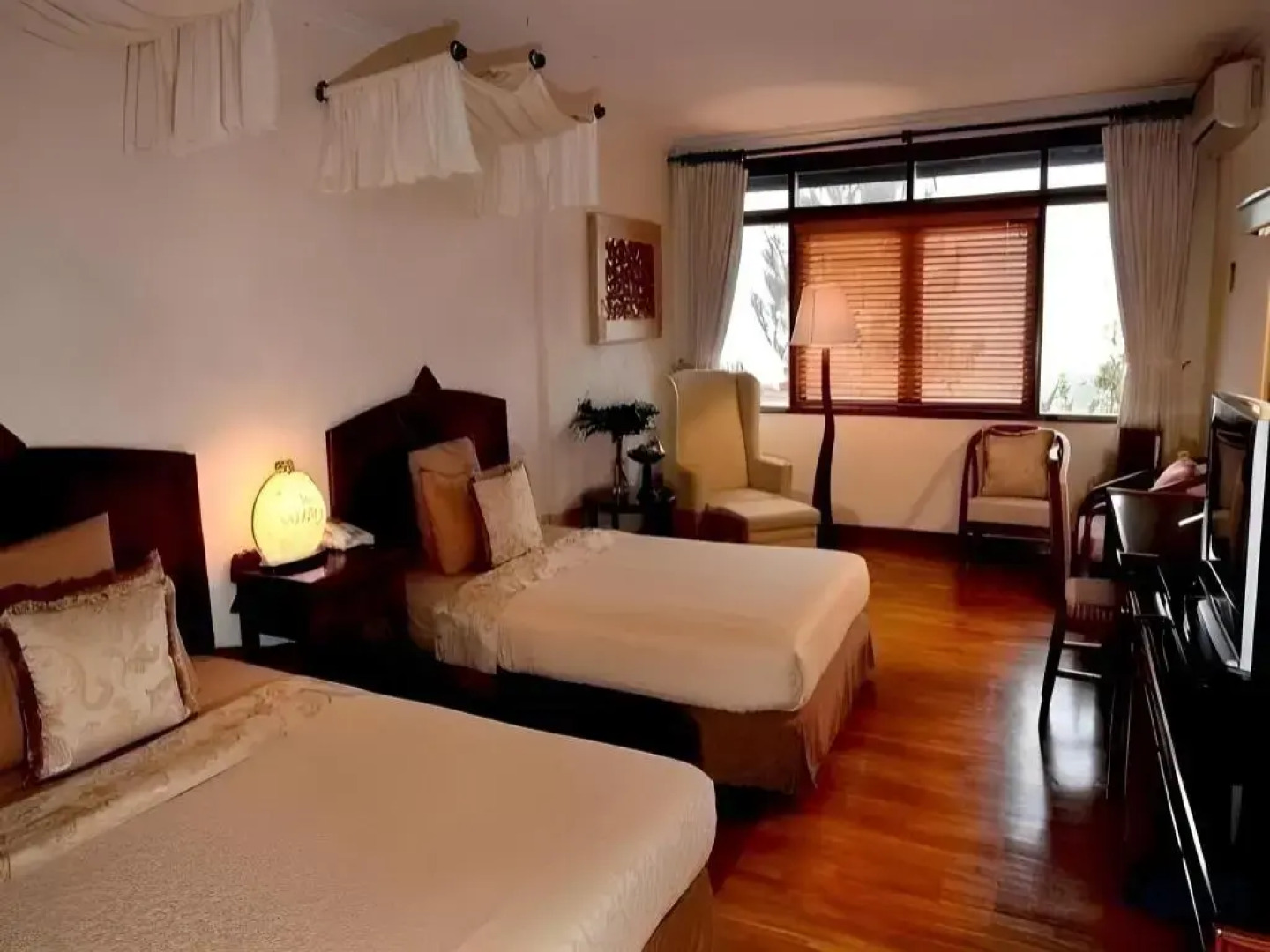 The Valley Resort Hotel