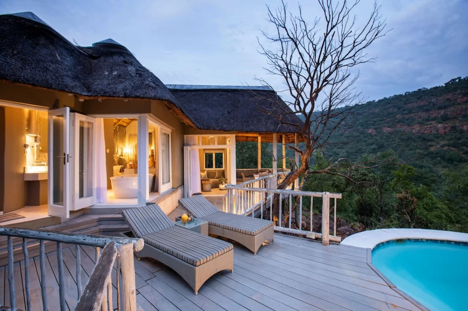 Clifftop Exclusive Safari Hideaway Lodge - All Inclusive