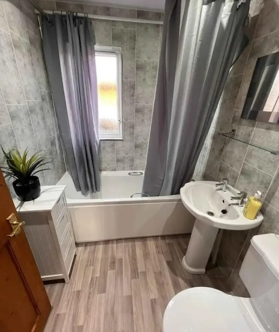 Lodge - Sleeps up to 6, pet Friendly & bbq Allowed