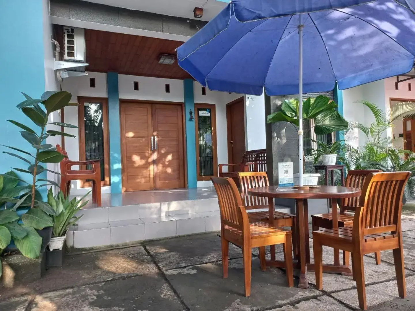 Nusawiru Guest House