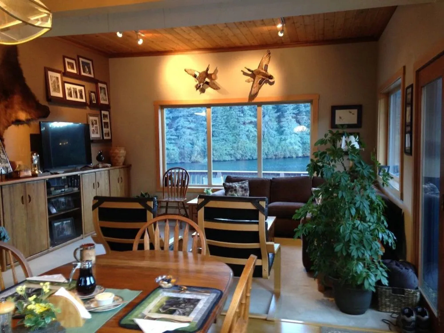 Bear Lake Lodgings Bed & Breakfast
