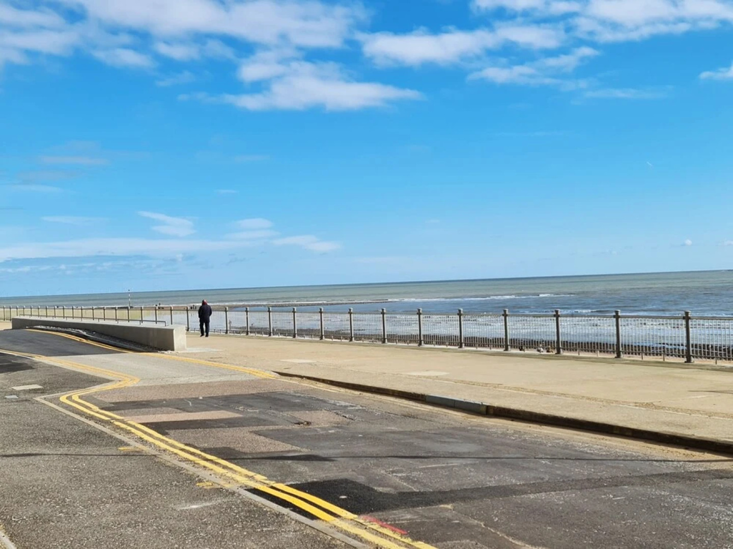 Shore Thing - Beachfront Apartment - Sleeps 4