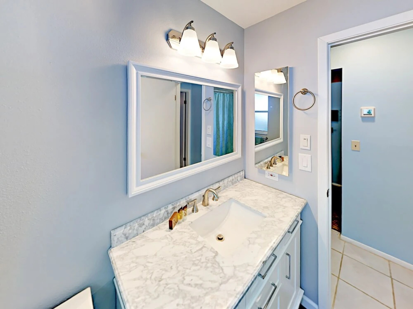 1465 Brier Home - 3 Br Home