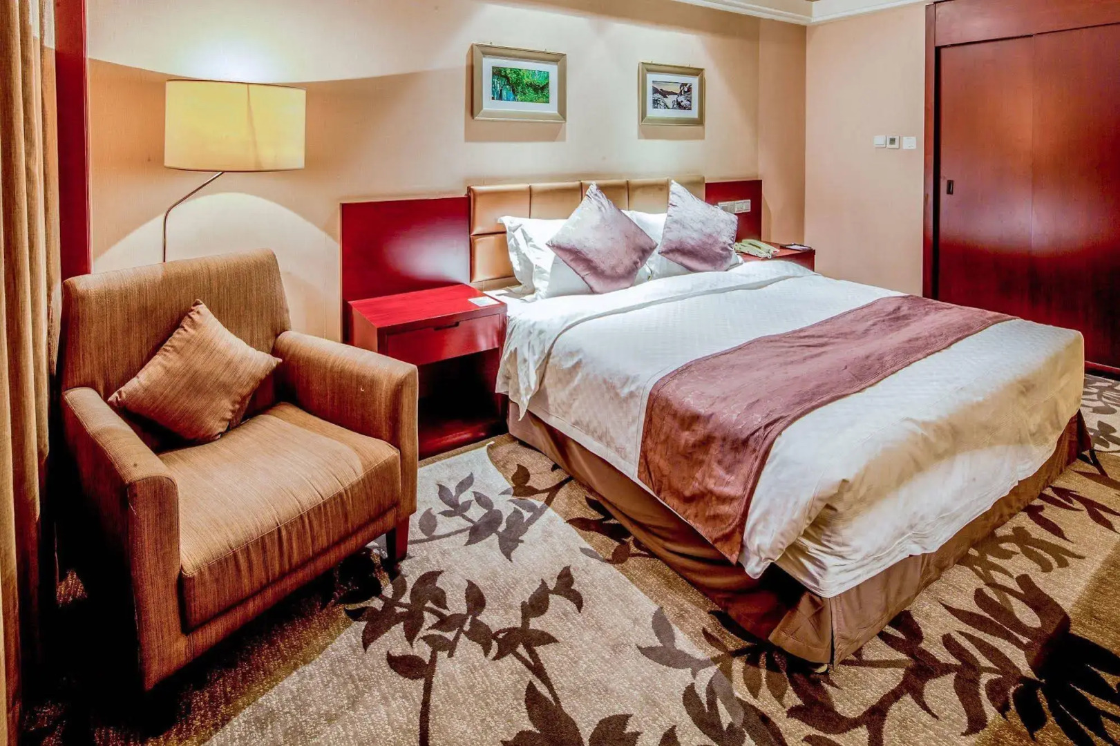 Fengyan Jianguo Hotel