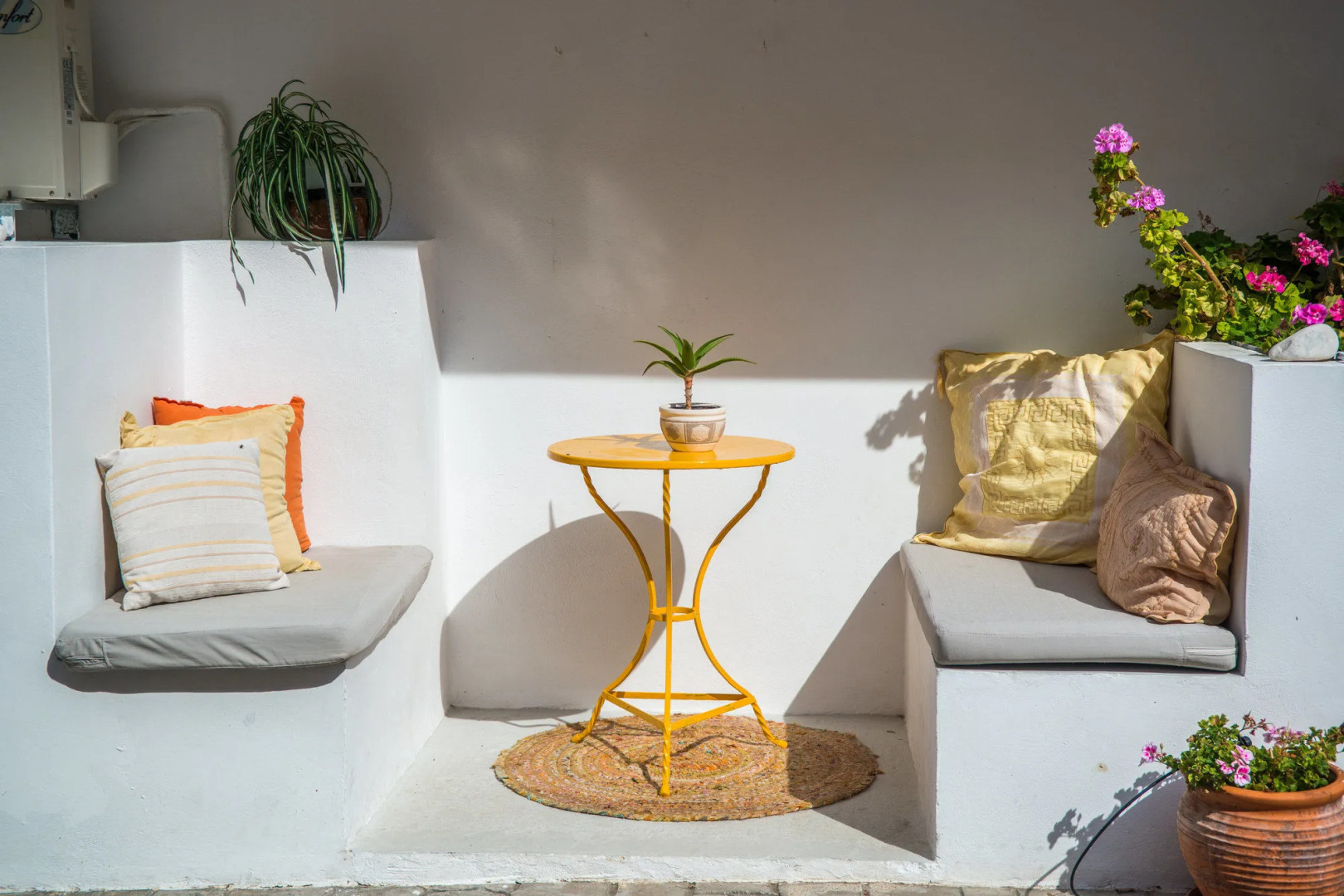 Maria Plomari Apartments