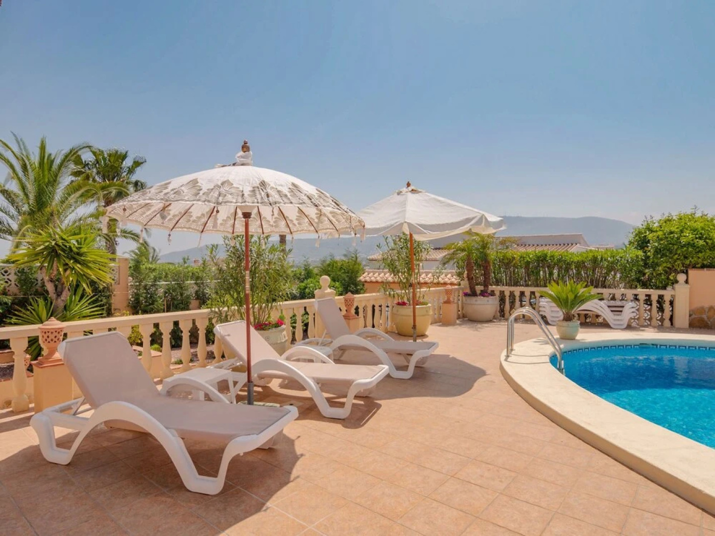 Villa With Very Spacious Terrace, Beautiful View of the Mountains & Private Pool