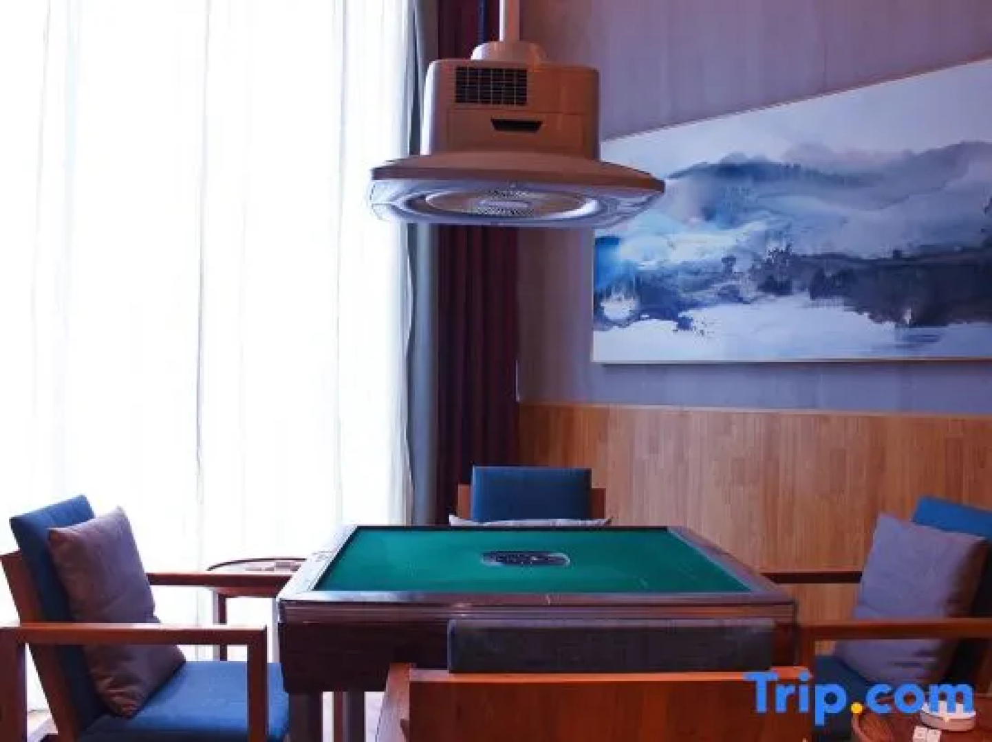 Zixuan Holiday Hotel