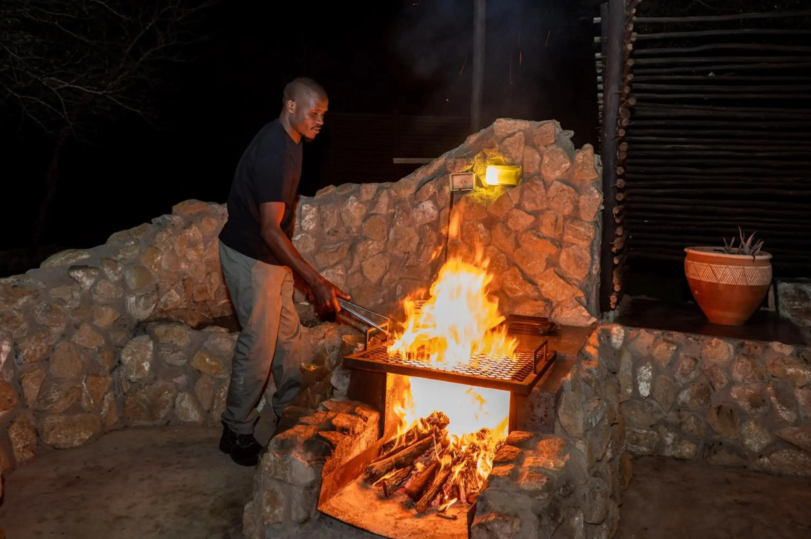 Foxy Crocodile Bush Lodge & Kruger Safari's - No Loadshedding
